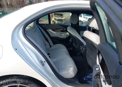 2017 Mercedes-Benz C 300 4Matic/Luxury 4Matic/Sport 4Matic из США, поврежденный, VIN 55SWF4KB7HU195685